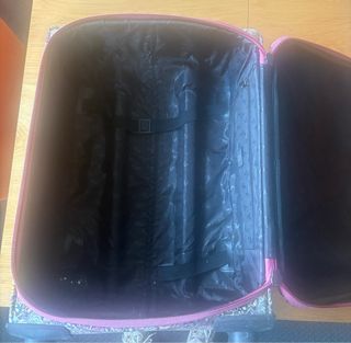 Maleta de mano con estampado floral