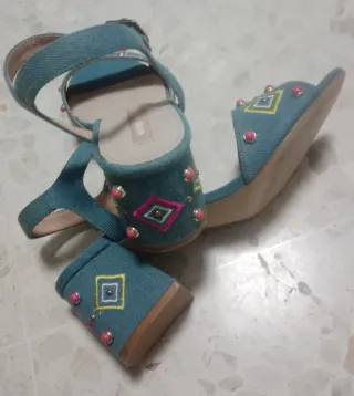 Sandalias Mustang Talla 39 Nuevas