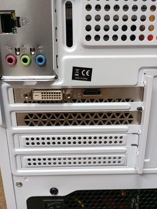 Caja PC Gaming Blanca T165