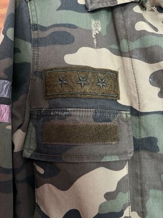 Chaqueta Camuflaje Bershka Talla XS