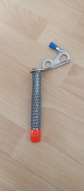 Tornillo de escalada en hielo