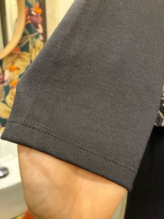 Vestido negro con lentejuelas y algodón