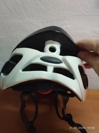 Casco de bicicleta negro