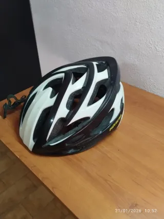 Casco de bicicleta negro