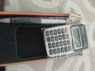 Bolígrafo y Calculadora Kenko