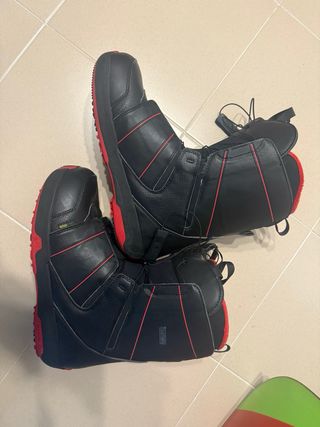 Equipo snowboard Volkl Burton Salomon Dakine