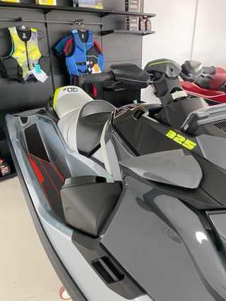 Moto de agua SeaDoo RXT 325 2026