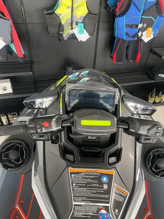 Moto de agua SeaDoo RXT 325 2026