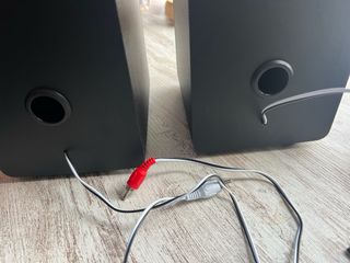 Par Altavoces Sharp 5W (Como Nuevos)