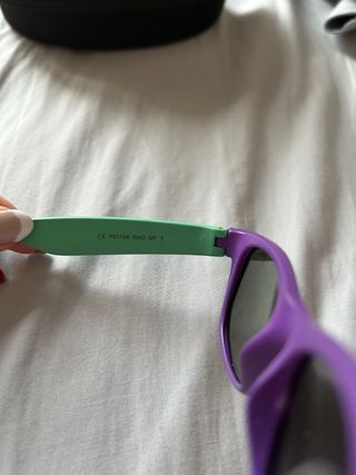 Gafas de sol Polaroid niña morado/verde