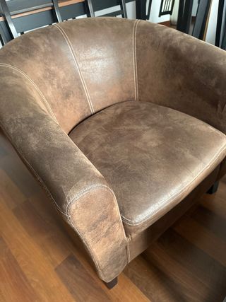 Poltrona marrone in stile vintage