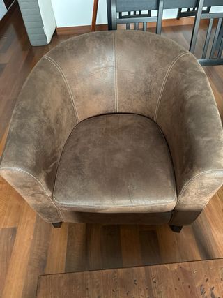 Poltrona marrone in stile vintage