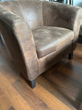 Poltrona marrone in stile vintage