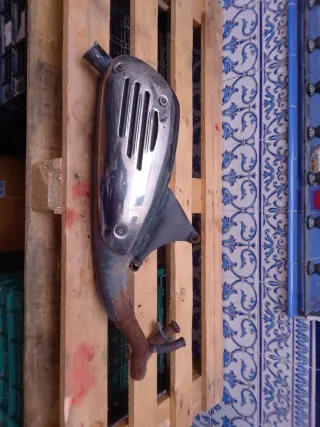 Escape para scooter Piaggio Vespa 49cc Original