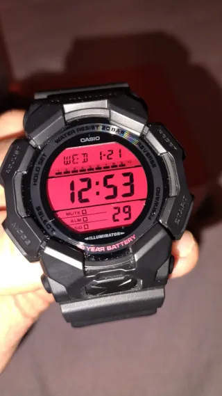Casio G-Shock GD-010 Reloj Negro y Rojo
