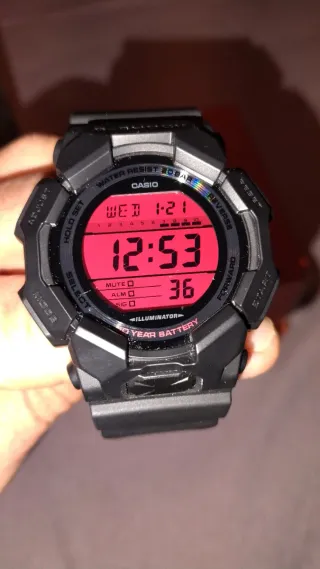 Casio G-Shock GD-010 Reloj Negro y Rojo