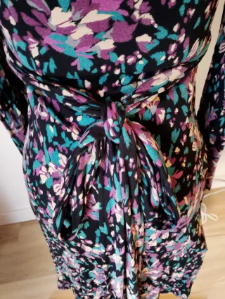 Vestido estampado manga larga,lazo en la espalda