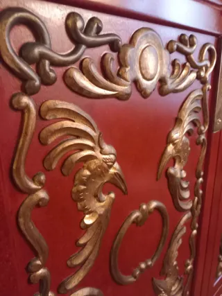 Mueble madera maciza oriental rojo y dorado