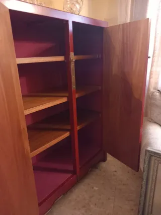 Mueble madera maciza oriental rojo y dorado