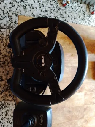 Volante y cambio Logic3 para PS1/N64