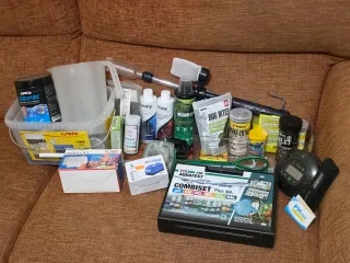 Acuario 100L con mueble y accesorios