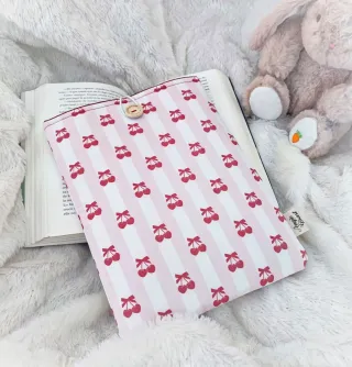 Funda Literaria love