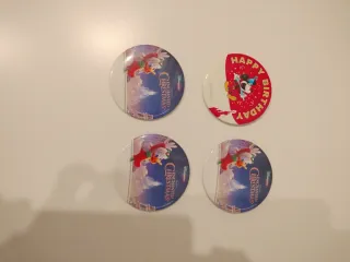 Lote 4 Chapas Disney: 3 Navidad y 1 Cumpleaños