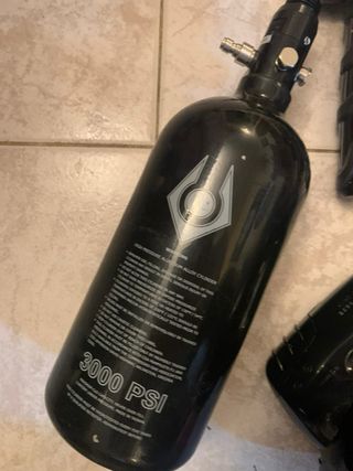 Marcadora de Paintball Negra