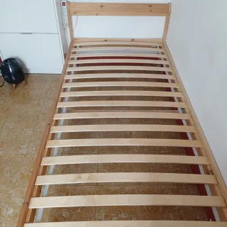 Estructura Cama Neuden Pino Ikea.