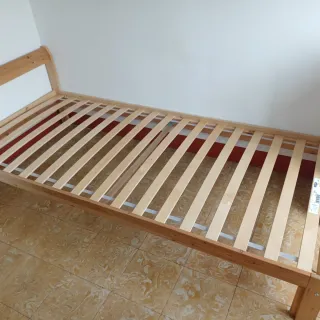 Estructura Cama Neuden Pino Ikea.