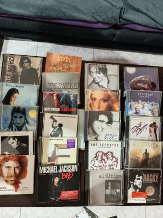 Lote de CDs sueltos tambien