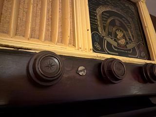 Radio Antigua muy grande (no funciona)