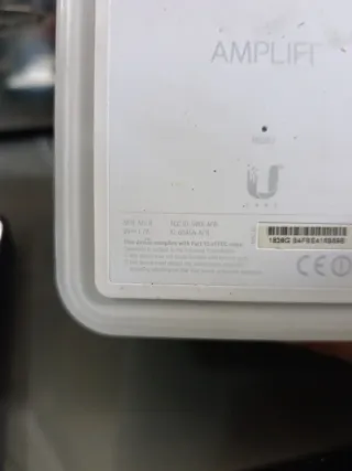 AmpliFi Home Wireless Mesh router and mesh point