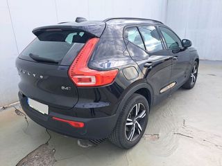 Volvo XC40 2.0 B4 G AWD R-Design Auto 197Cv