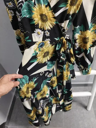 Vestido cruzado estampado girasoles