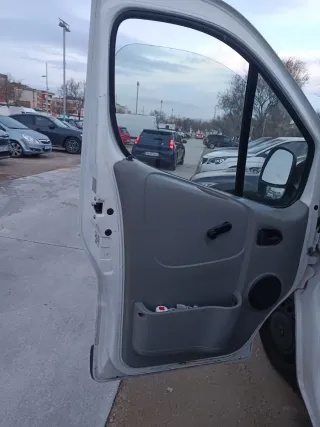 Furgoneta Renault trafic.