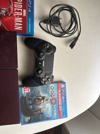 PS4 Edizione Speciale + Controller + Giochi