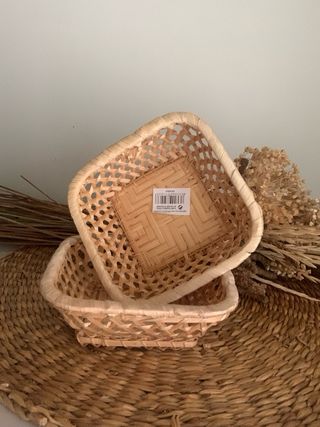 Cestas de mimbre y bambú