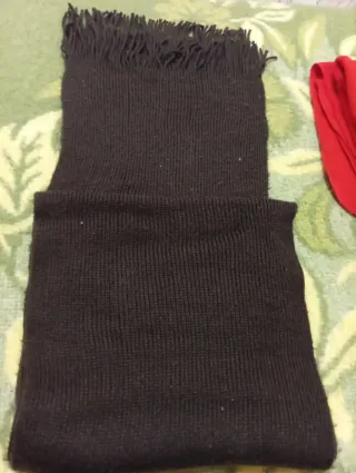 Bufanda marrón con osito bordado