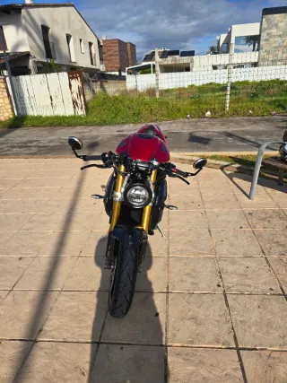 Triumph Speed Triple 1200RR