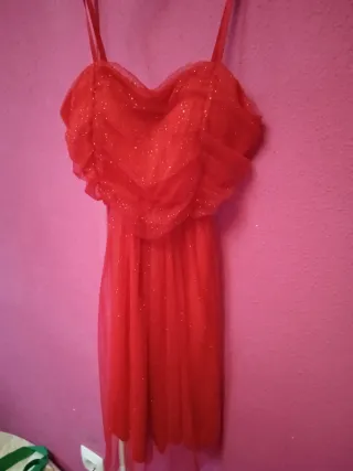 Vestido rojo con purpurina
