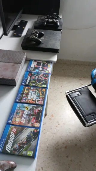 Pack Juegos PS4: The Crew 2, FIFA 21, GTA V, MotoG