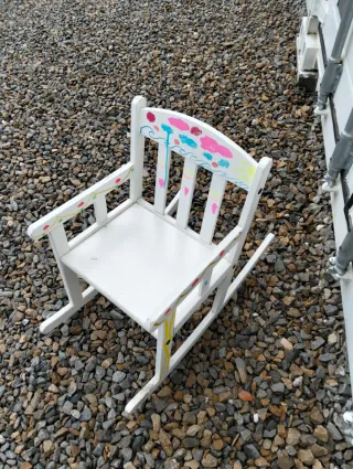 Mecedora infantil decorada