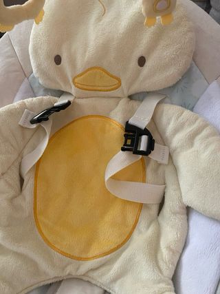 Mecedora de bebé con diseño de patito