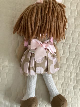 Muñeca La Nina  y gato de peluche