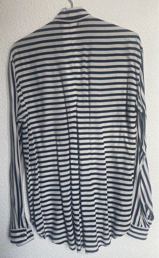 Camisa Bershka rayas blancas y negras