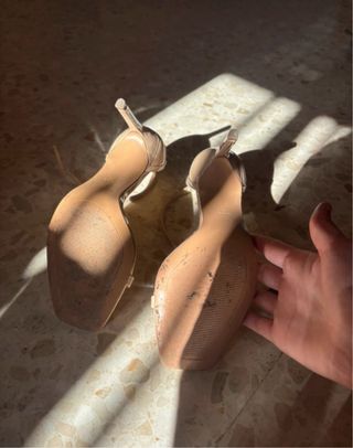 Tacones beige de tiras