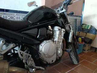 Suzuki Bandit 650 Naked