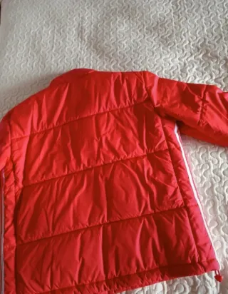Chaqueta Adidas acolchada roja Talla M