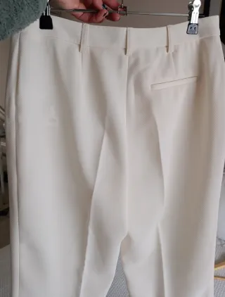 Pantalón Talla M, CON ETIQUETA